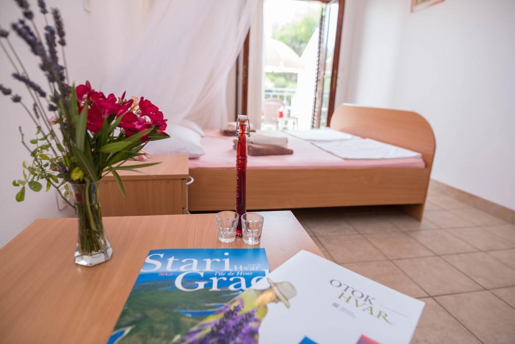 Apartments 1000 Flowers Stari Grad  Zewnętrze zdjęcie